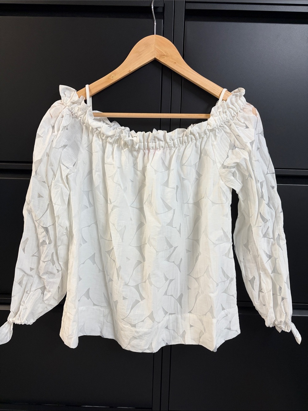 Lilly Pulitzer White Off-Shoulder Patterned Blouse